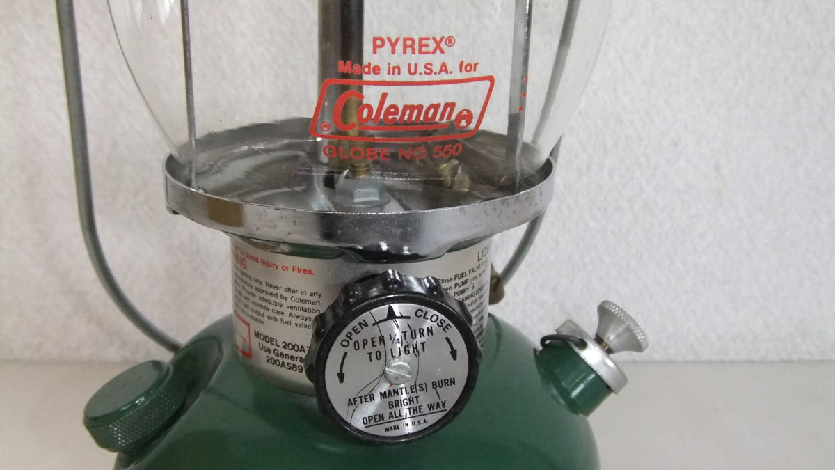 8）Coleman コールマン MODEL 200A 700 ランタン 82年4月製 ケース付き