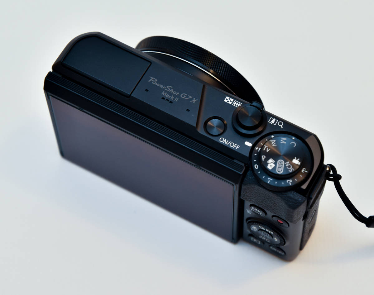キヤノン Canon PowerShot G7 X Mark II　中古お買い得品!純正バッテリー1、互換バッテリー2、互換充電器のお得なセット! Mark X PowerShot 4K 20.2MP 30th