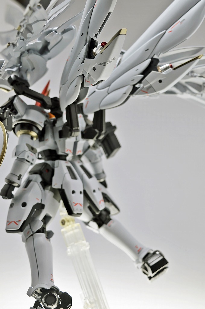 Mg 1 100 Oz 00ms トールギスf Ew 改修塗装済完成品 Tallgese Fluegel Endless Walts 敗者たちの栄光 完成品 売買されたオークション情報 Yahooの商品情報をアーカイブ公開 オークファン Aucfan Com