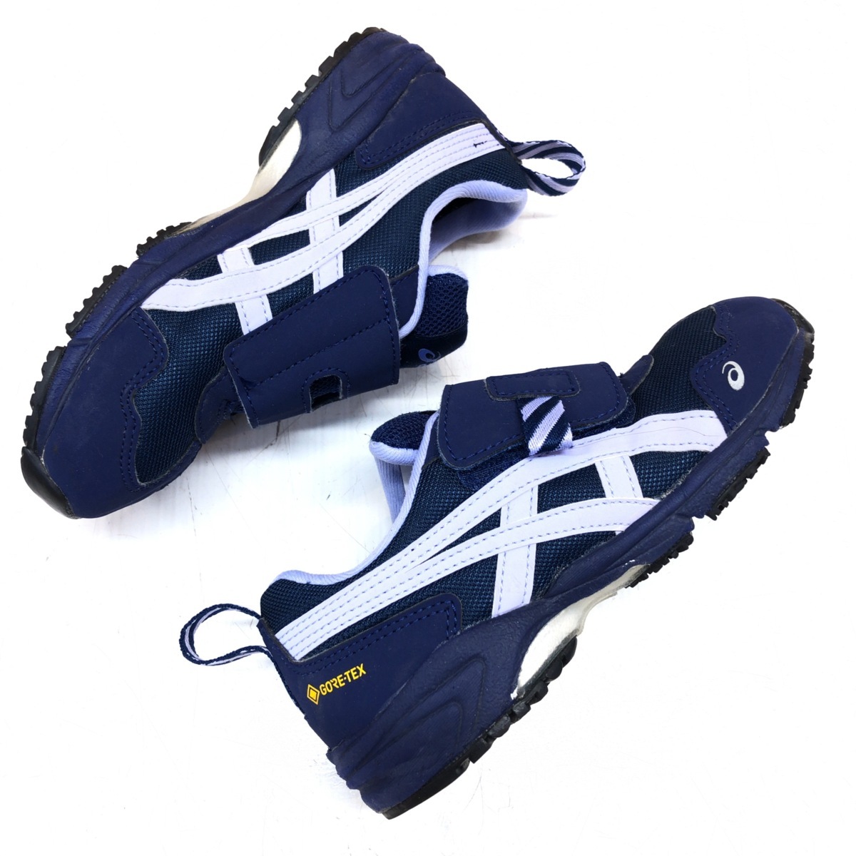 Asics アシックス Gore Tex ゴアテックス 防水 マジックタイプ スニーカー 17 5cm 濃紺 ネイビー キッズ 男の子 17cm 売買されたオークション情報 Yahooの商品情報をアーカイブ公開 オークファン Aucfan Com