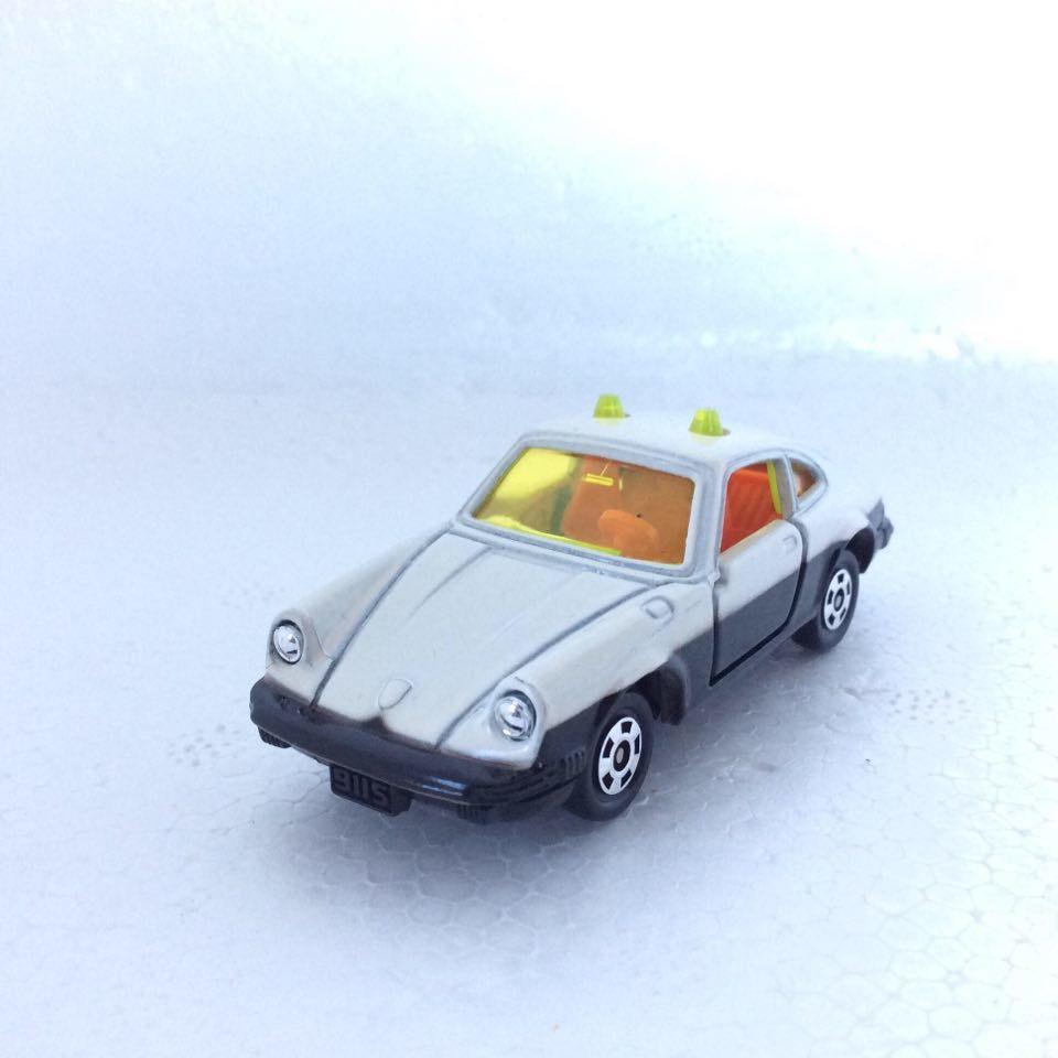  トミー ＜トミカ No.F16 ポルシェ 911S ポリスカー＞ 1983年パトカーフェア当時品(商用車、公用車)｜売買されたオークション情報、yahooの商品情報をアーカイブ公開 - オークファン 商用車、公用車