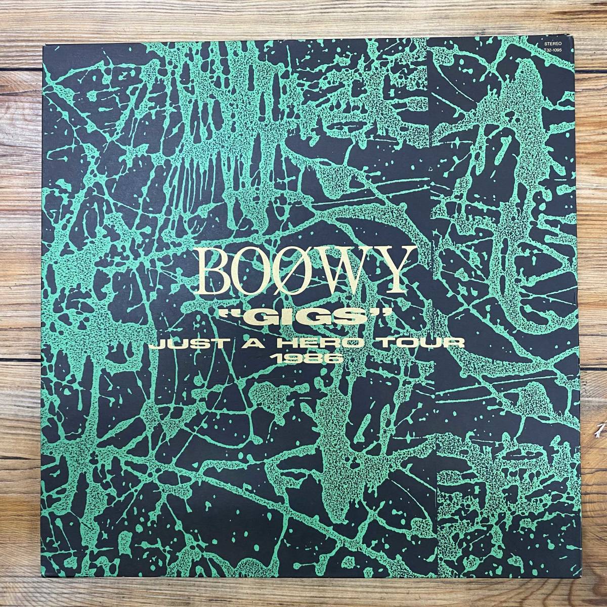 BOWY / GIGS JUST A HERO TOUR 1986 LP アウター付 ピンナップ2枚