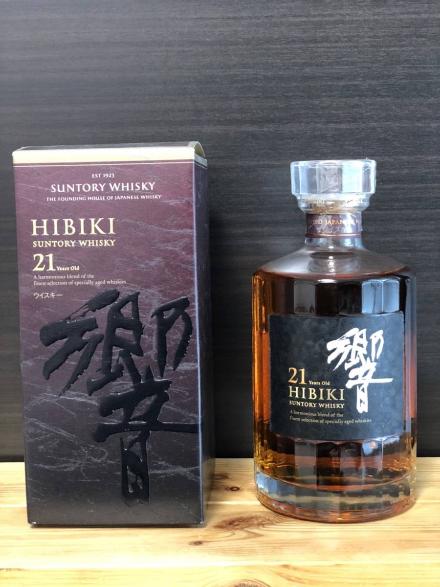入手困難サントリーウイスキー響21年アルコール分43% 内容量700ml 箱付き