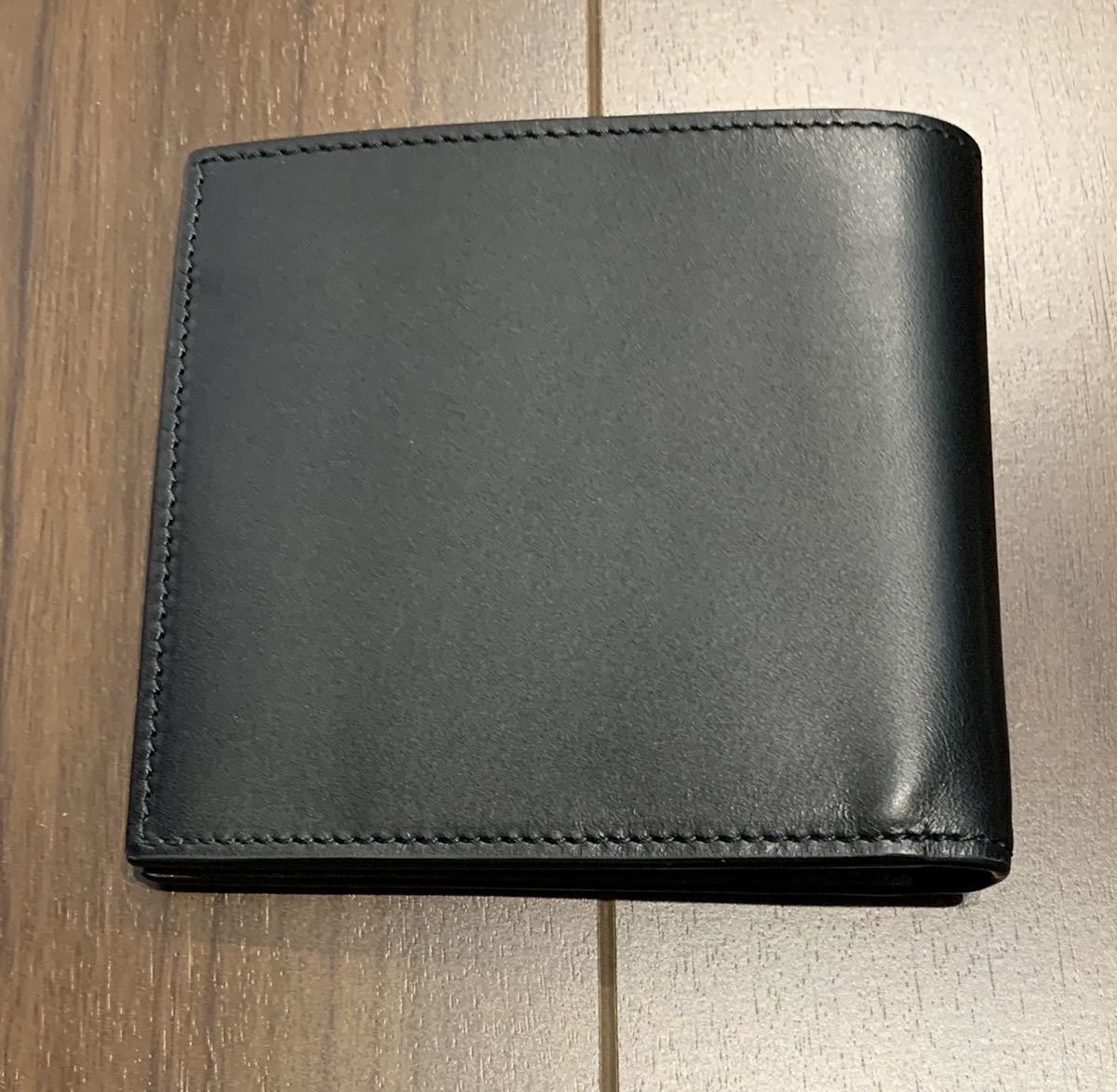 セリーヌ Celine メンズ カーフスキン メンズ 二つ折り財布 ブラック ほぼ 男性用財布 売買されたオークション情報 Yahooの商品情報をアーカイブ公開 オークファン Aucfan Com