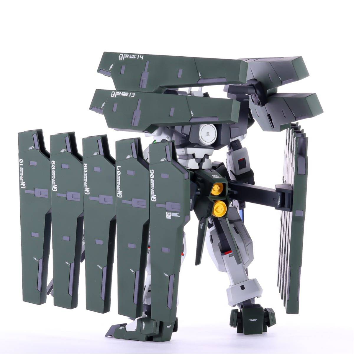 HG ガンダムサバーニャ(最終決戦仕様) 改修塗装済み完成品(完成品