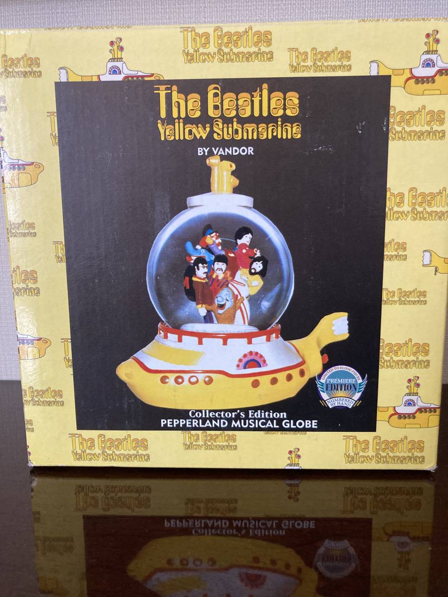 The Beatles Yellow Submarine スノーグローブ オルゴール 