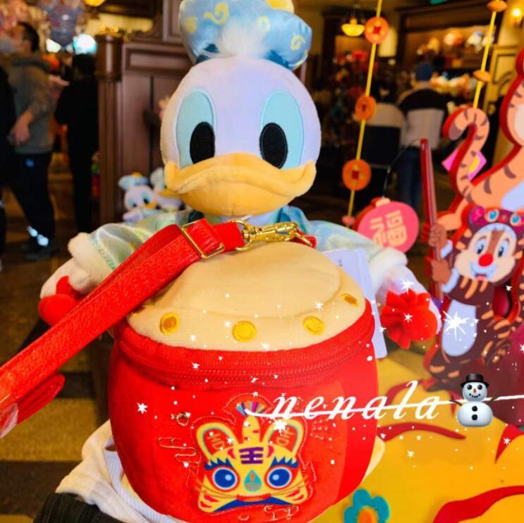 ショルダーバッグ ドナルド 新春 春節 22年 上海 ディズニー ミッキー ミニー ドナルド 虎 チップ デール ミッキーマウス 売買されたオークション情報 Yahooの商品情報をアーカイブ公開 オークファン Aucfan Com