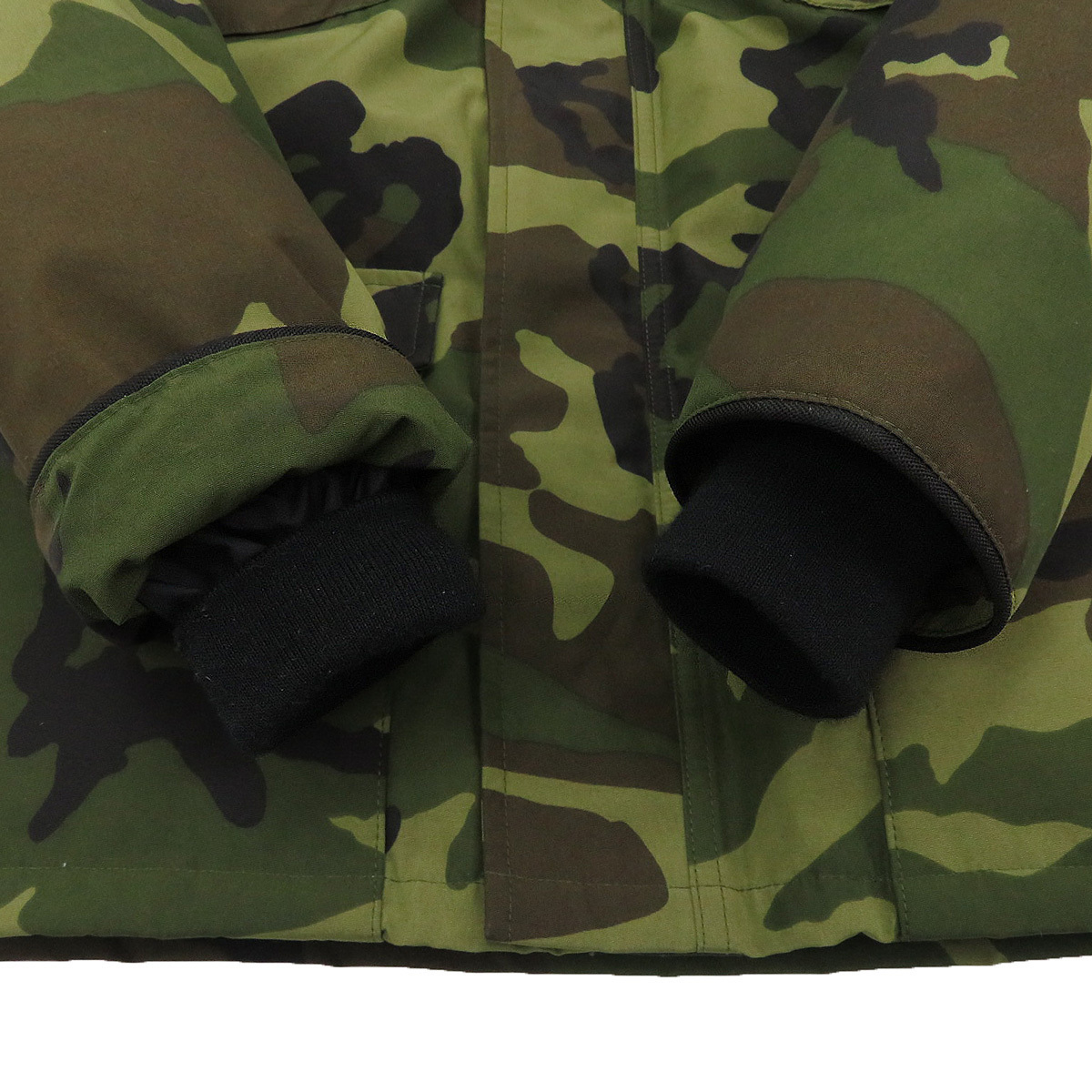 極美品 カナダグース ビームス別注 4071MA CONSTABLE PARKA 極美品 カナダグース ビームス別注 4071MA CONSTABLE PARKA