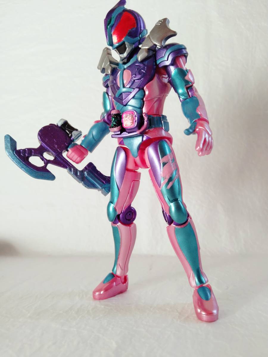 装動　仮面ライダーリバイス　塗装品 改修.塗装リペイント 装動 仮面ライダーリバイス ケツァルコアトルス