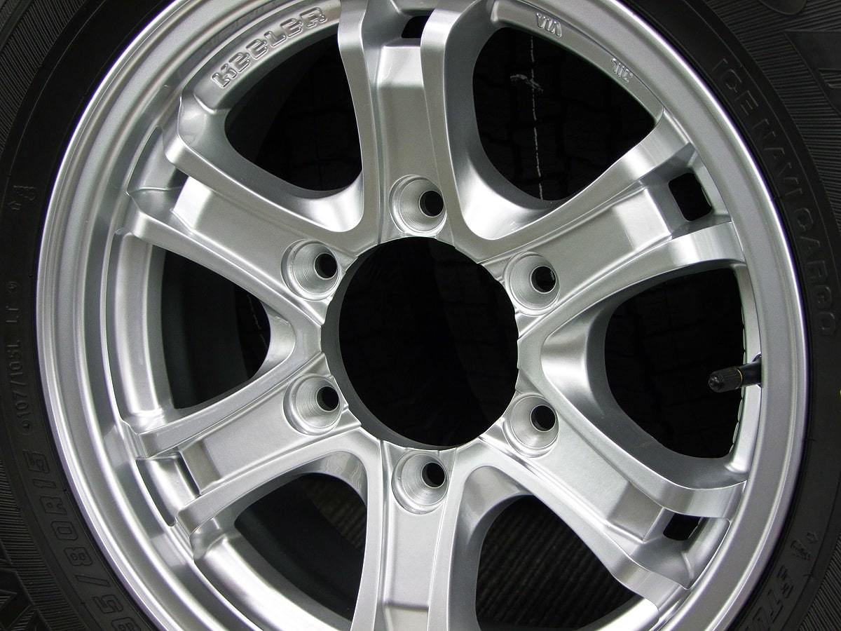 KEELER WEDS WINTER Goodyear（タイヤ・ホイールセット）のフリマ 