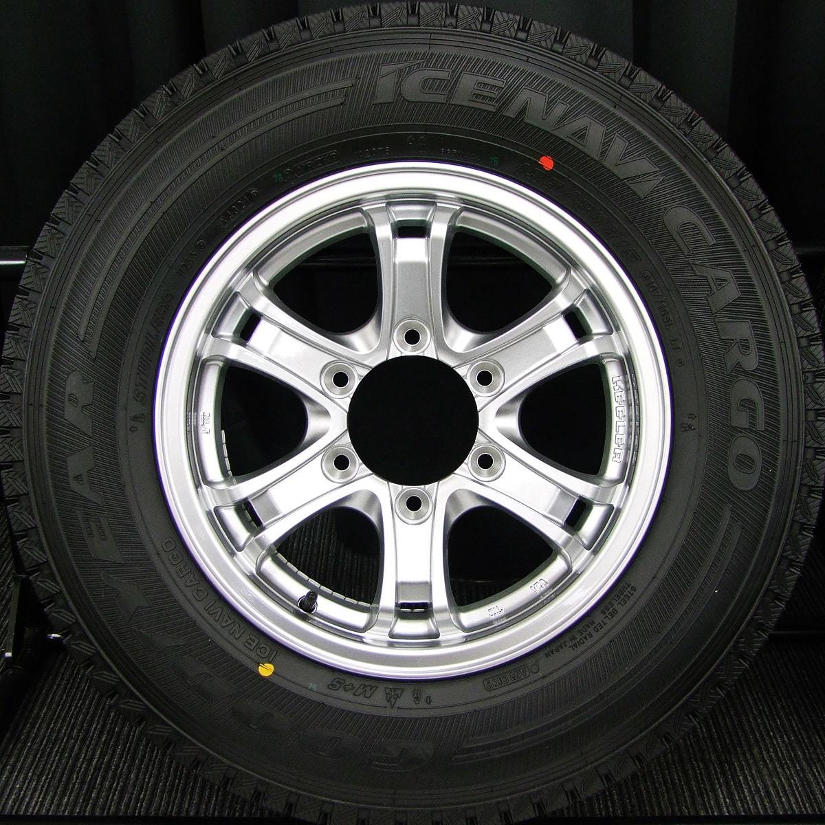 KEELER WEDS WINTER Goodyear（タイヤ・ホイールセット）のフリマ 