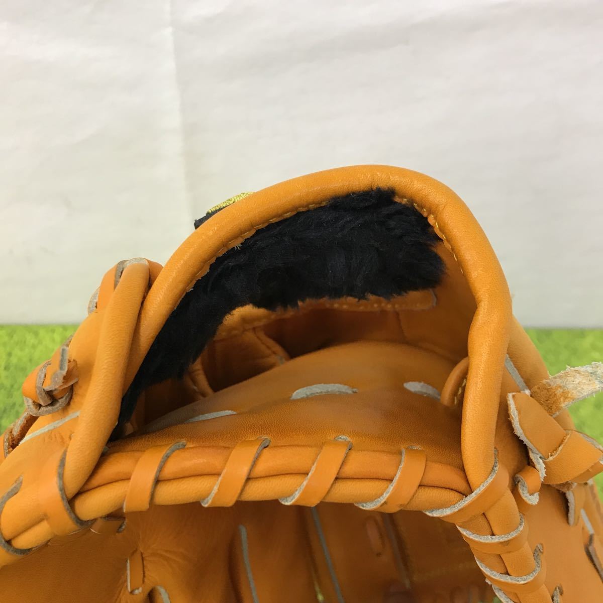 【*う様 アンダーアーマー軟式グローブ1313810 G-8869 アンダーアーマー UNDER ARMOUR 軟式 1313810 投手用 グラブ