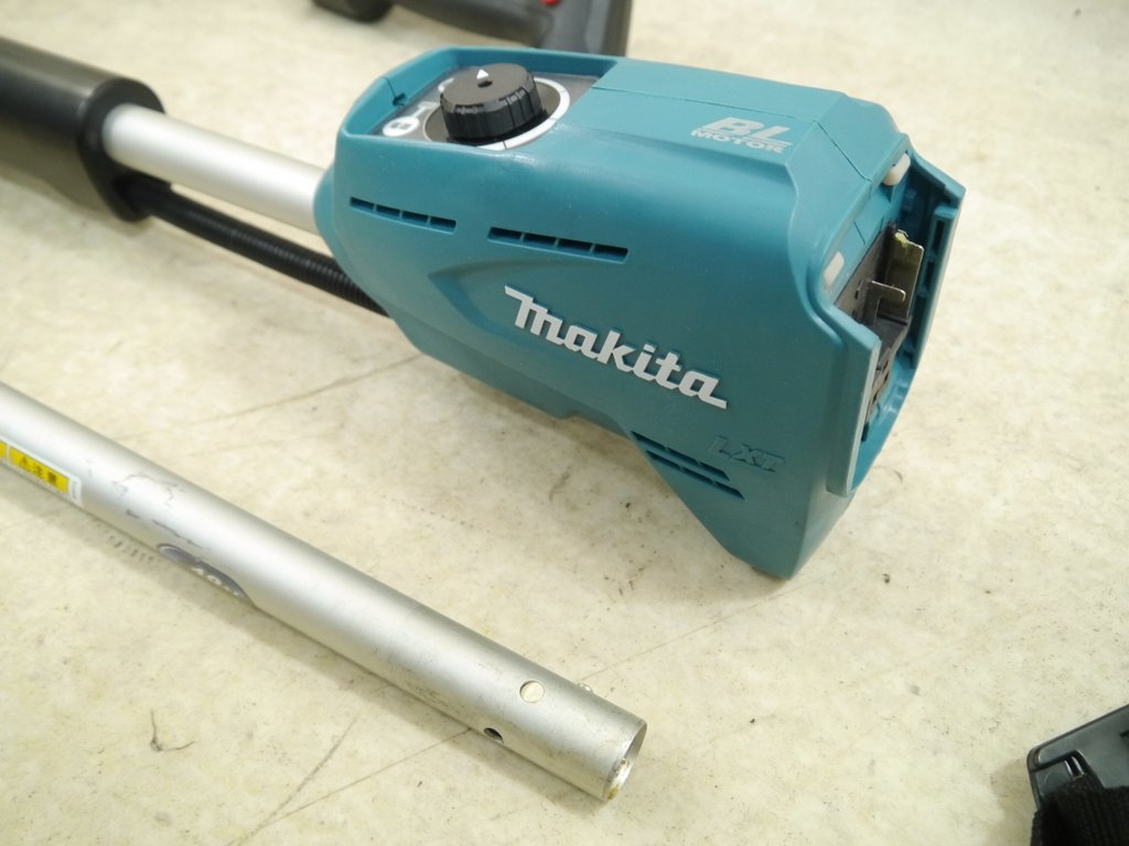 12-160-中古美品マキタMakita充電式草刈機MUR183UDバッテリー未付属 