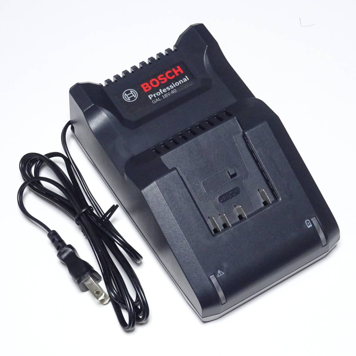充電器 ボッシュ BOSCH BOSCH(ボッシュ) 18V | 互換品 バッテリー容量2.0 リチウムイオン A1820LIB 1.5Ah AL2215CV&amp;リチウムイオンバッテリー 3.0A急速 14.4V&frasl;18Vバッテリー対応 18Ｖ ボッシュ18v用充電器の通販
