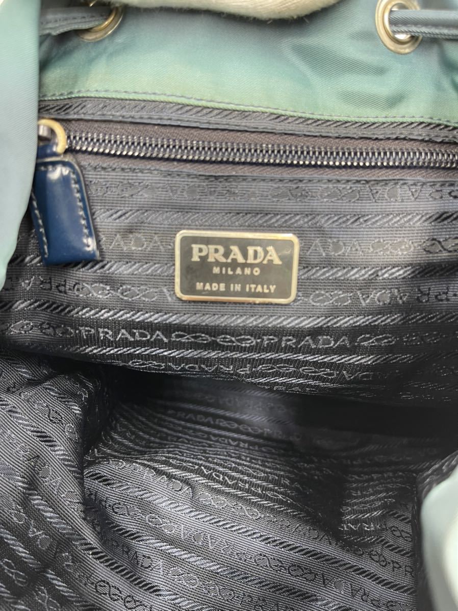 PRADA ナイロン リュック・バックパック 三角プレート ゴールド PRADA