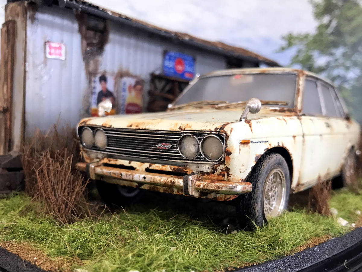 昭和の名車 1/24 日産ブルーバード1600SSS草ヒロ風景ジオラマ 自作完成