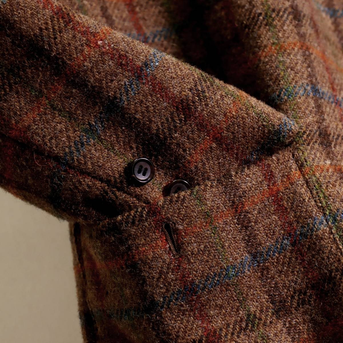 パパス★美品★ウールコート★ハリスツイード生地★裏地中綿入りキルティング加工 送料無料◎完全頂点別格◎「Papas」×ハリスツイード 雰囲気抜群◎裏地