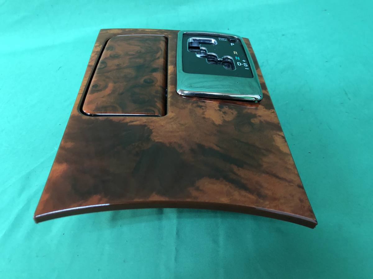 ML198 中古 トヨタ セルシオ UCF30 UCF31 後期 純正 センター