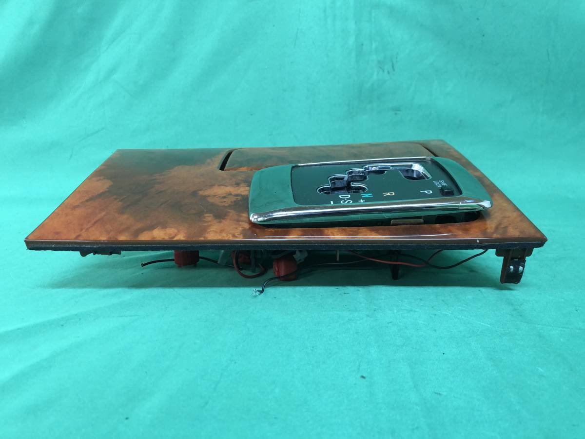ML198 中古 トヨタ セルシオ UCF30 UCF31 後期 純正 センター