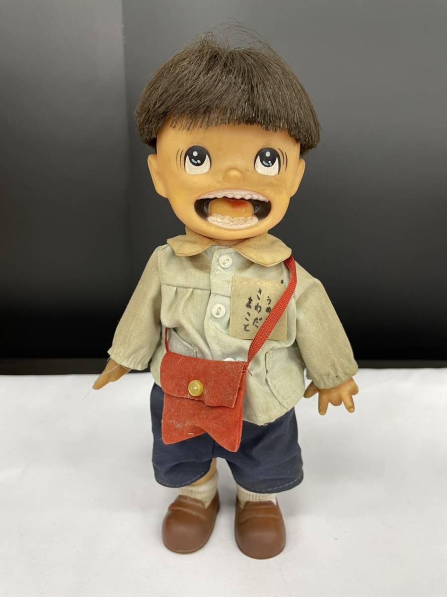 E3030(022)-601/HS3000 まことちゃん 人形 ソフビ 高さ約22cm 楳図