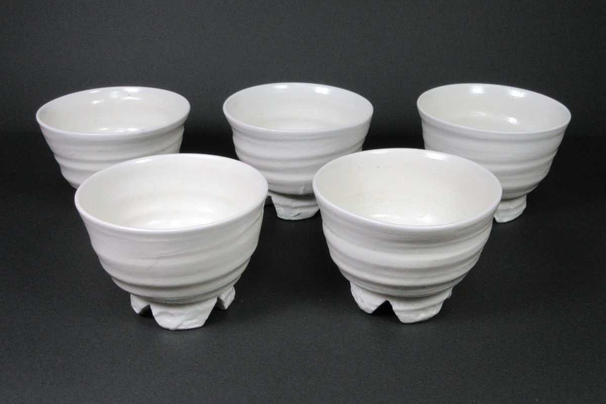 柴垣六蔵（義正）】（師）鈴木五郎！。白磁湯呑み5客（付属品無し