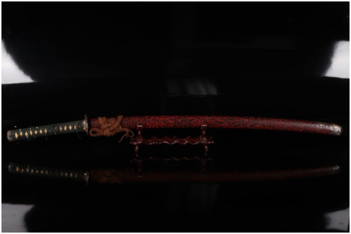 Ura 刀剣美術 久守作 漆塗鞘鉄地鍔外装刀 69 3 大阪号 3 1 16 検 骨董 日本刀 武具 刀装具 外装 拵え 甲冑 鐔 刀 太刀 売買されたオークション情報 Yahooの商品情報をアーカイブ公開 オークファン Aucfan Com