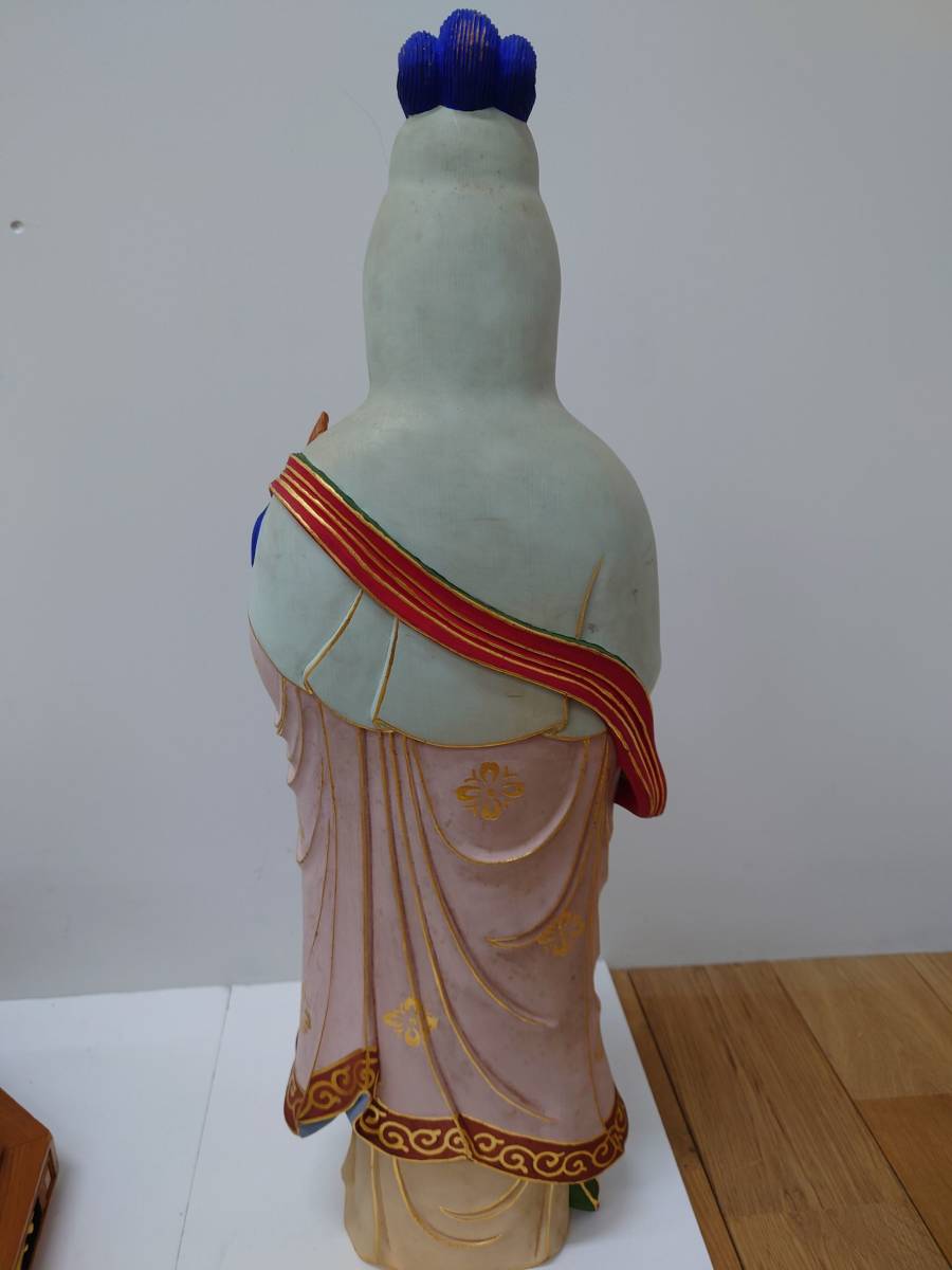 OP25.1HS 1円～ 【仏教美術 観音像 特別彩色】 木彫り 仏像 彫刻 置物 土台付き 高さ:約87cm 陶磁器 骨董品 美術品 縁起物 お土産品 仏教美術 仏像 観音菩薩像 ニワトリ 特大ローズクォーツ 骨董