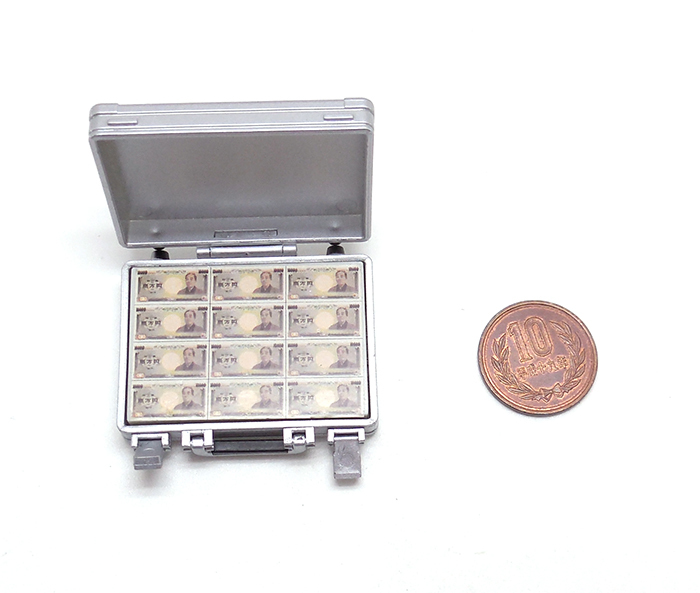 J Dream Jドリーム Miniアタッシュケースマスコット ブラック 札束 ミニチュア その他 売買されたオークション情報 Yahooの商品情報をアーカイブ公開 オークファン Aucfan Com