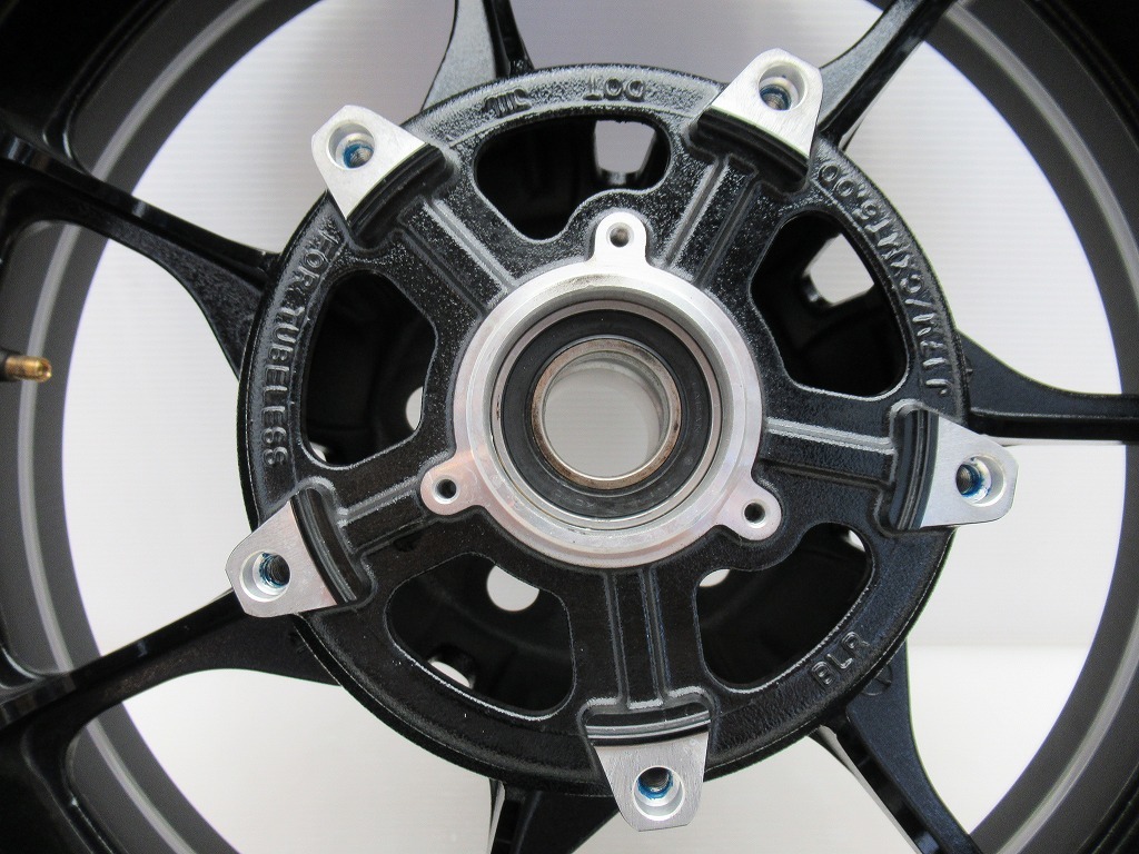 純正 隼 17×6.00 ハヤブサ隼GSX1300R GSX1300RハヤブサEJ11A-104純正
