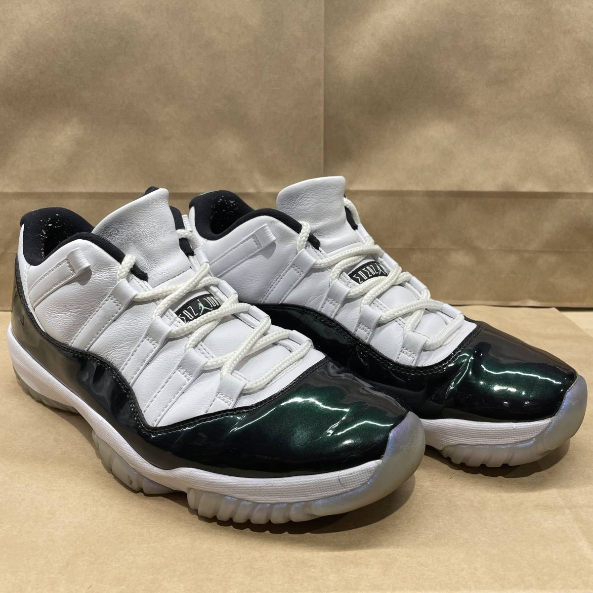 US9.5 27.5cm NIKE AIR JORDAN 11 RETRO LOW 528895-145 WHITE/EMERALD  