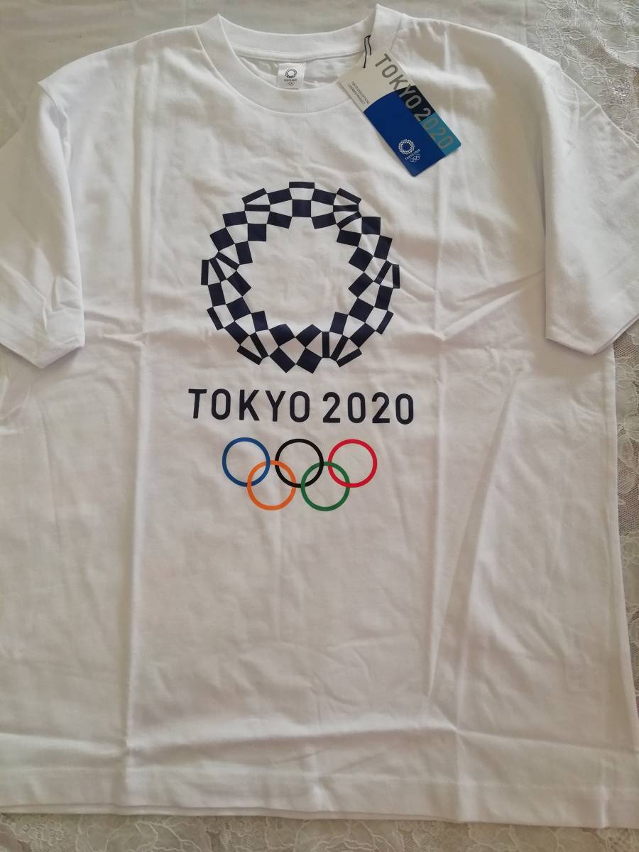 オリンピック 記念 思い出に 前に五輪 エンブレム後ろにもカラフルイラスト入り白色半袖ｔシャツ O O サイズll オリンピック 売買されたオークション情報 Yahooの商品情報をアーカイブ公開 オークファン Aucfan Com