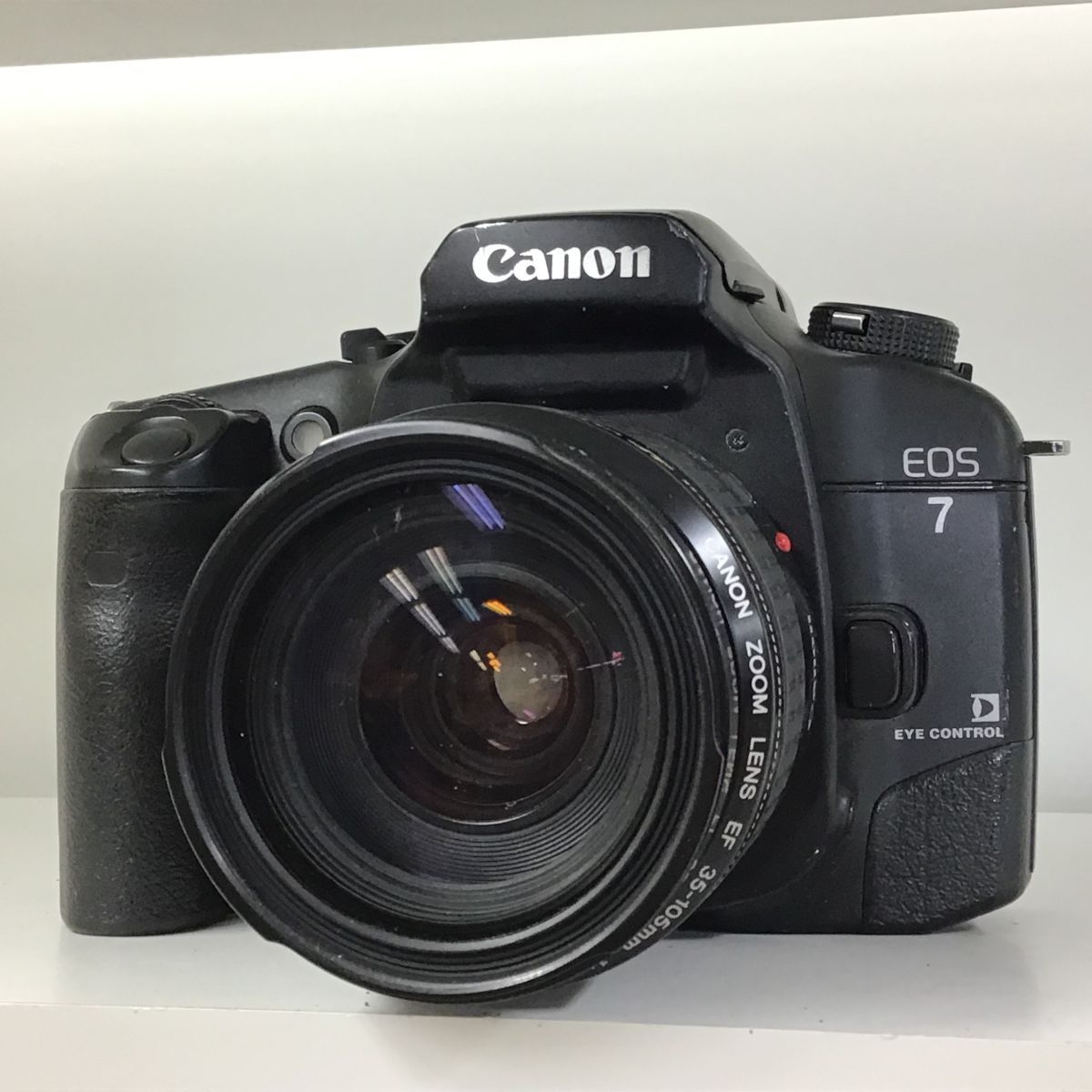 Canon EOS 7 + ズームレンズ 18-35mm 35-105mm 28-300mm 他 一眼レフセット 計 6点セット まとめ ●ジャンク品 [3477TMC] EOS Canon 18-35mm 一眼レフ用 APS-C video