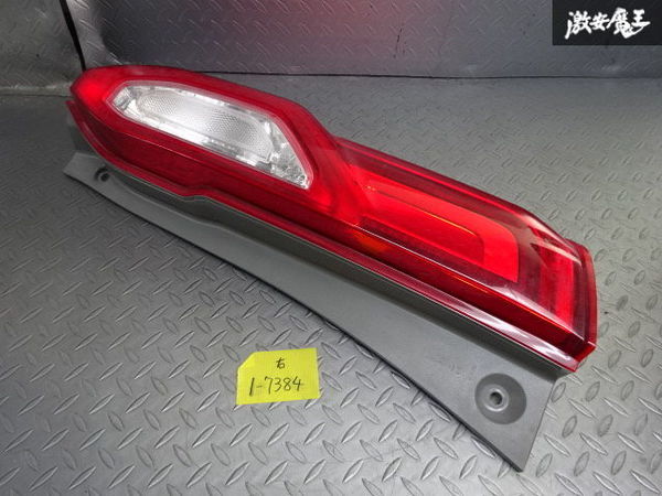 N-BOX LEDテールランプ右 ホンダ 純正 JF3 JF4 N-BOX Nボックス LED