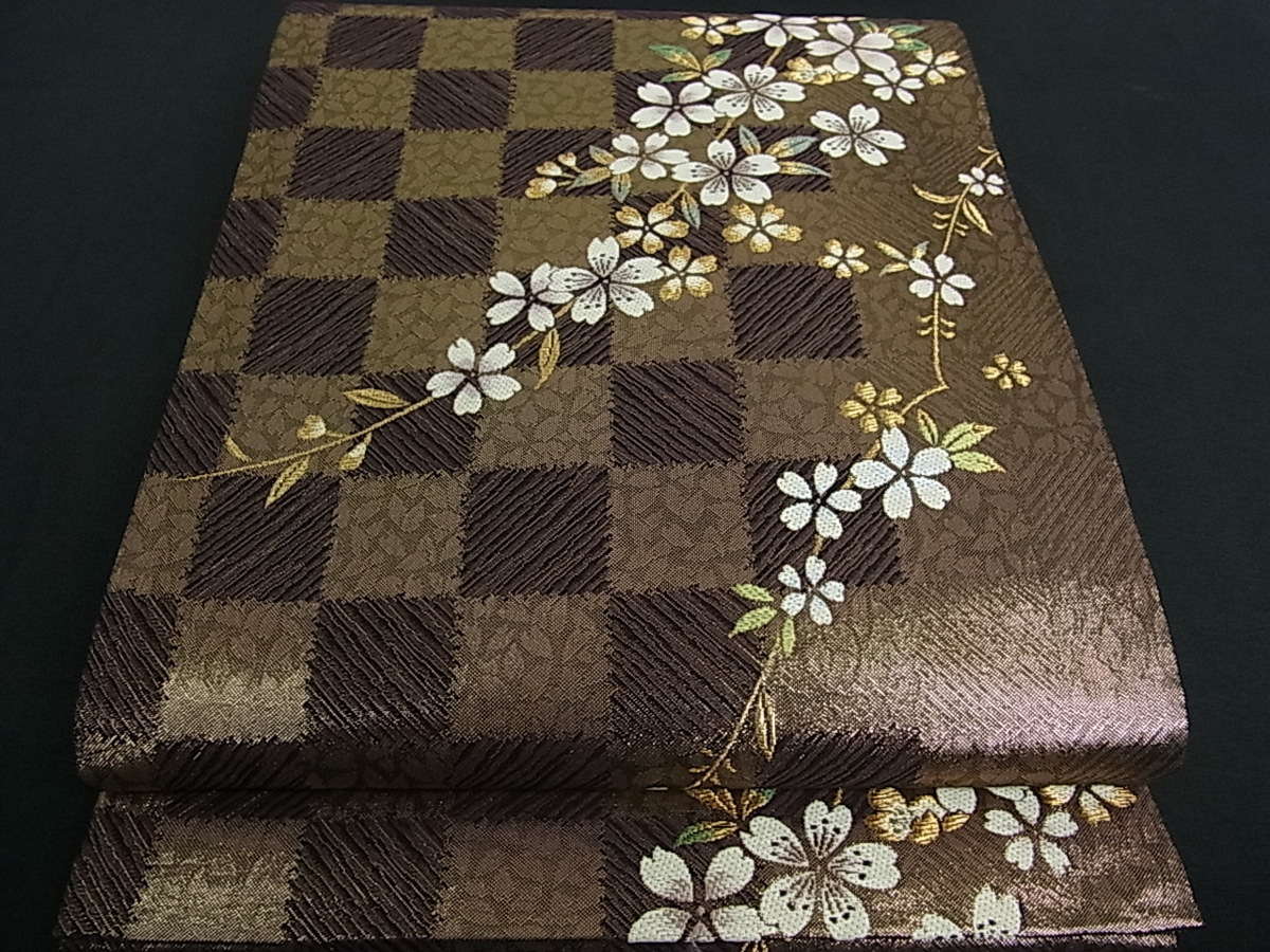  平和屋着物 六通柄袋帯 唐織 市松枝花文 金糸 逸品 ap1555(仕立て上がり)｜売買されたオークション情報、yahooの商品情報をアーカイブ公開 - オークファン 仕立て上がり