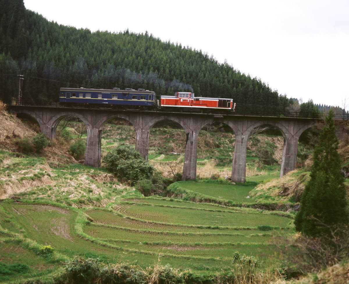 飾って楽しむ鉄道写真 列車のいる風景：宮原線 NO.170679(鉄道)｜売買されたオークション情報、yahooの商品情報をアーカイブ公開 ...