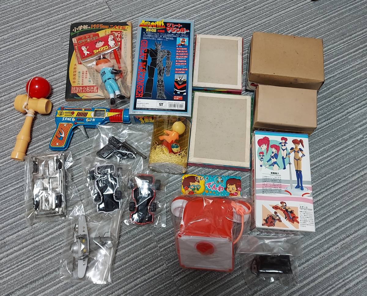 ◇昭和レトロ ブリキのおもちゃ 中古品 いろいろセット ☆昭和レトロおもちゃセット ブリキのおもちゃ ソフビ☆(自動車)｜売買