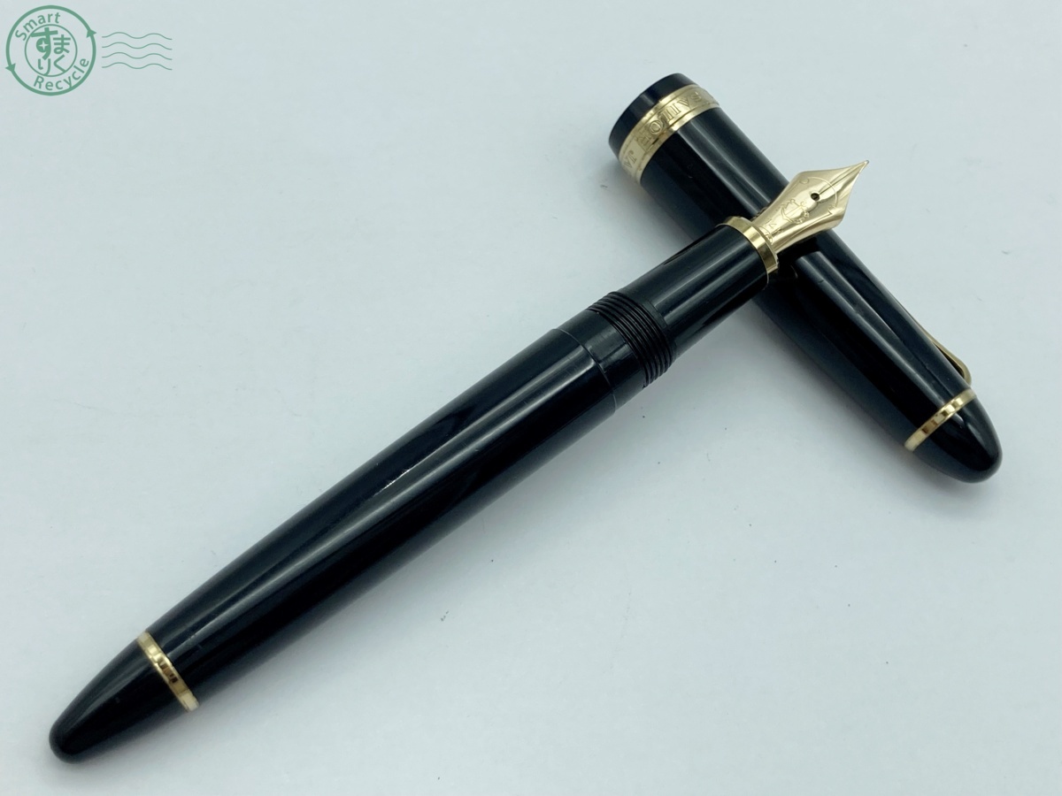 0 Sailor - Gold Fountain Large Pen Standard Black Profit Trim