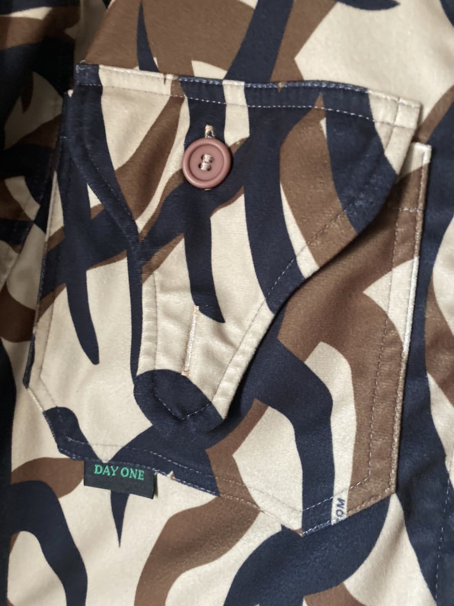 DAYONE camouflage トライバルカモフリースジャケット ミディアム 
