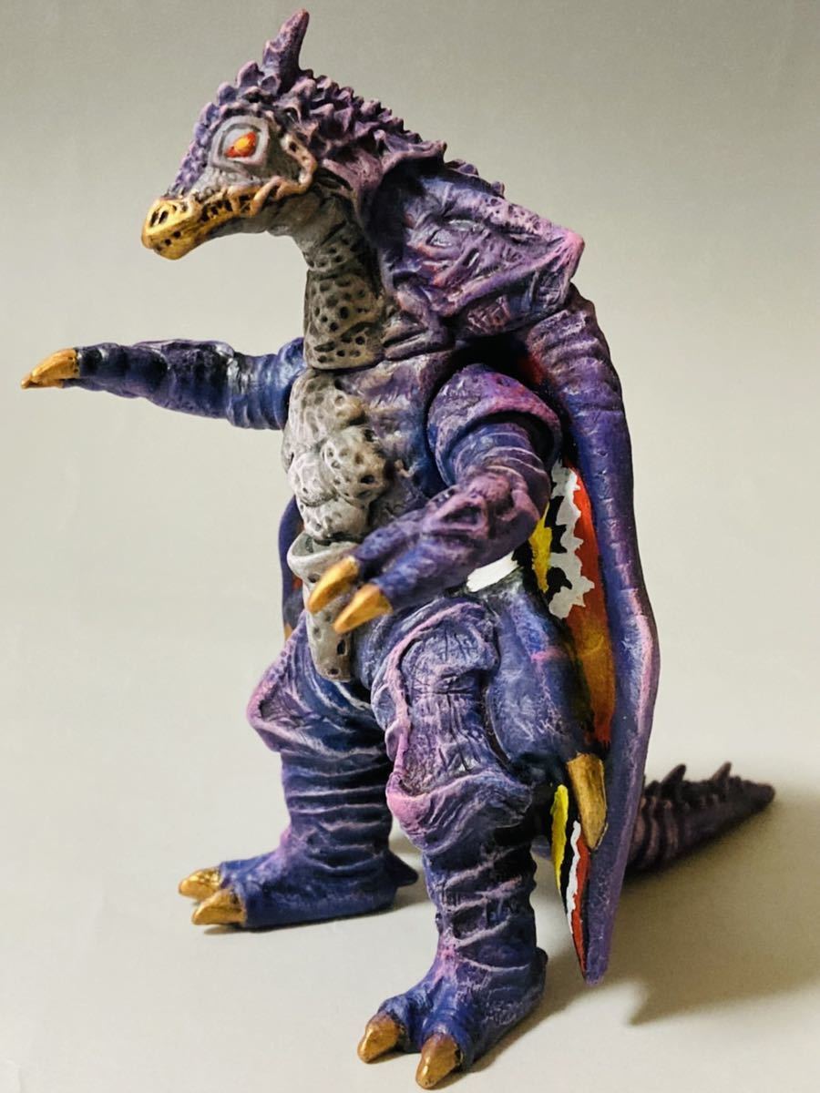 ☆完成品☆ウルトラ怪獣シリーズ142 超古代尖兵怪獣 ゾイガー