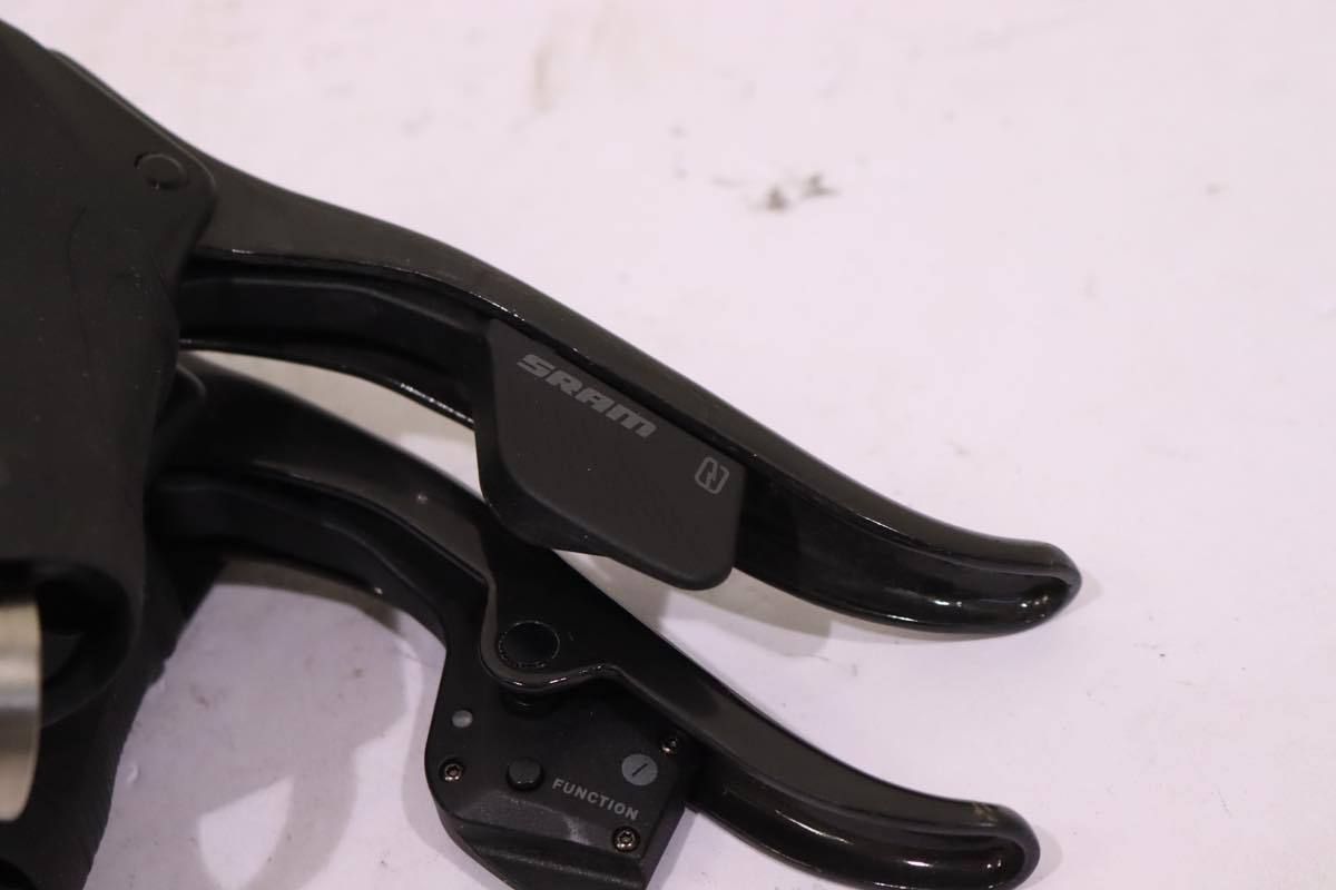 SRAM スラム RED eTAP 電動ワイヤレス 2x11s 変速3点 グループセット バッテリーチャージャー付属 ジャンク品 RED 2x11s SRAM SRAMスラムRED ★SRAM 無線電動コンポ