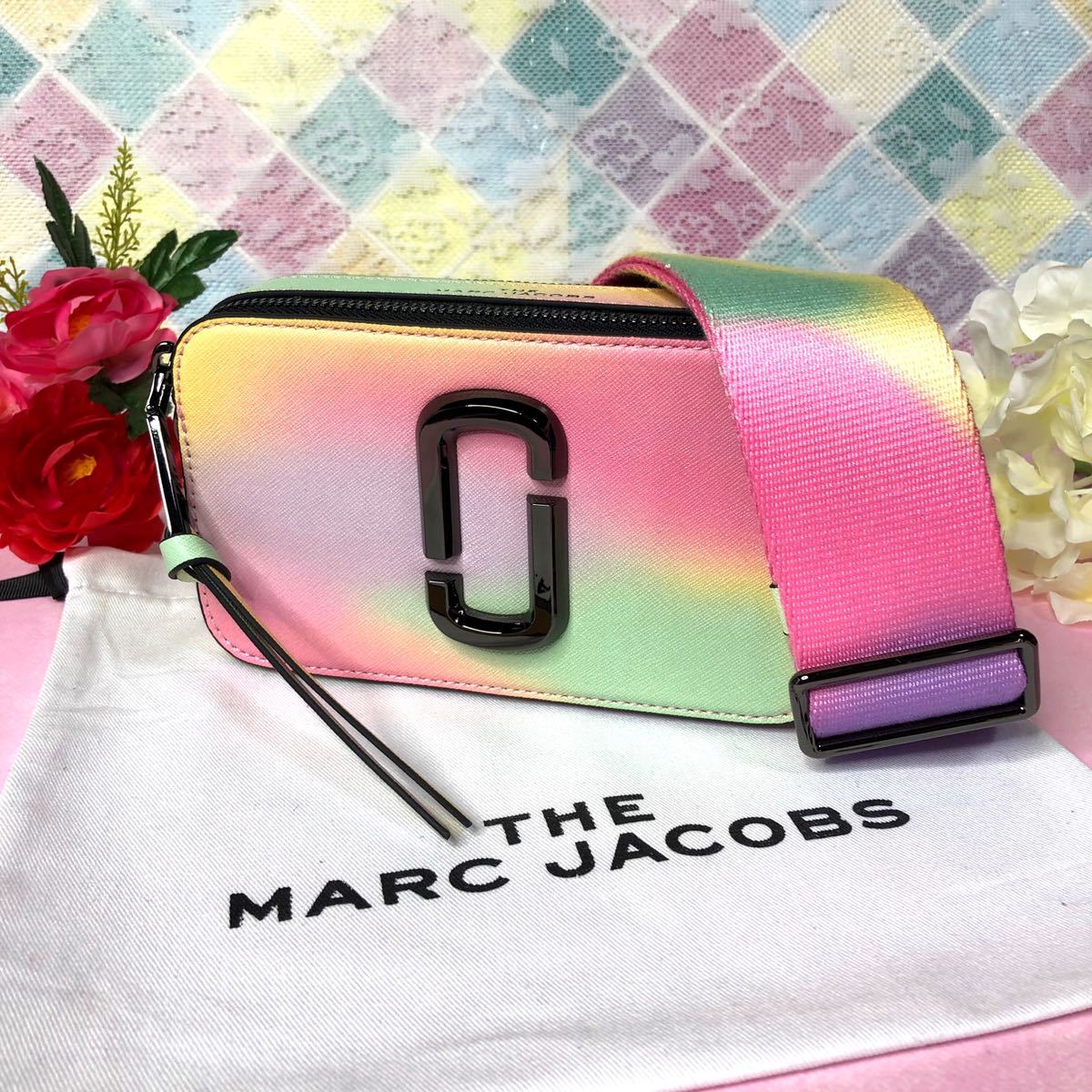 新作登場，豊富な】 新品 MARC JACOBS スナップショットショルダー 