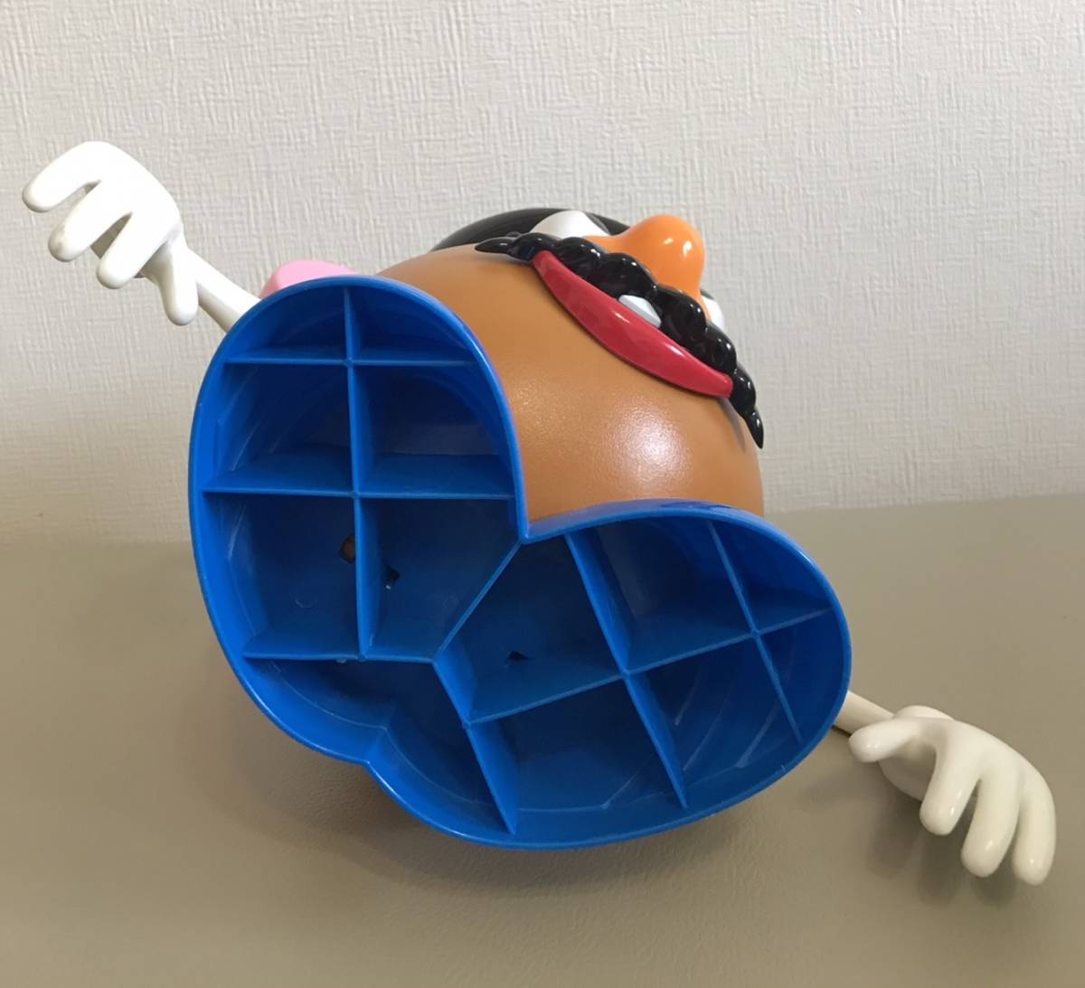 Tokyo Disney Resort ディズニーグッズ トイストーリー ミスターポテトヘッド バケツ Mr ポテトヘッド ポップコーンバケット トイ ストーリー 売買されたオークション情報 Yahooの商品情報をアーカイブ公開 オークファン Aucfan Com