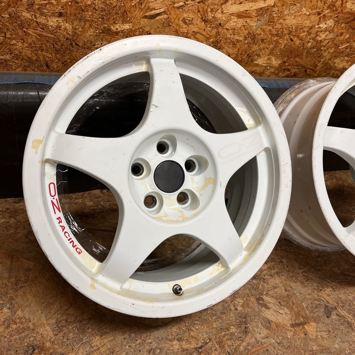 OZレーシング☆クロノ☆16×7J+30☆プリウス シエンタ ラクティス  