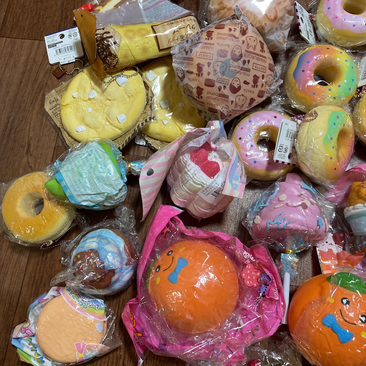 スクイーズ 30個くらいのセット プルーム カフェドn 水溜りボンド セブンイレブン スクイーズ その他 売買されたオークション情報 Yahooの商品情報をアーカイブ公開 オークファン Aucfan Com