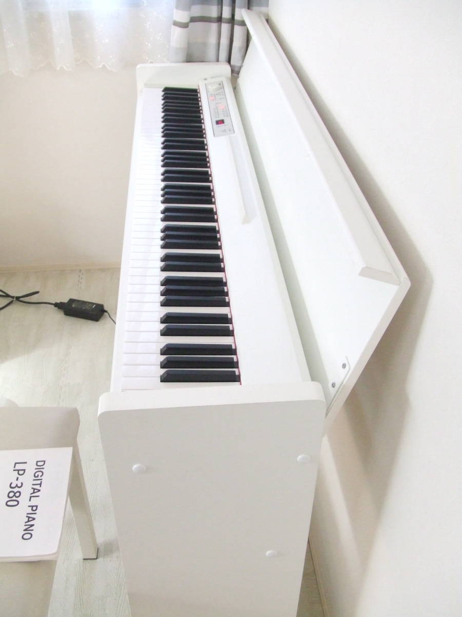 ♪♪訳有り激安 中古美品 KORG コルグ デジタルピアノ LP‐380WH 高低 
