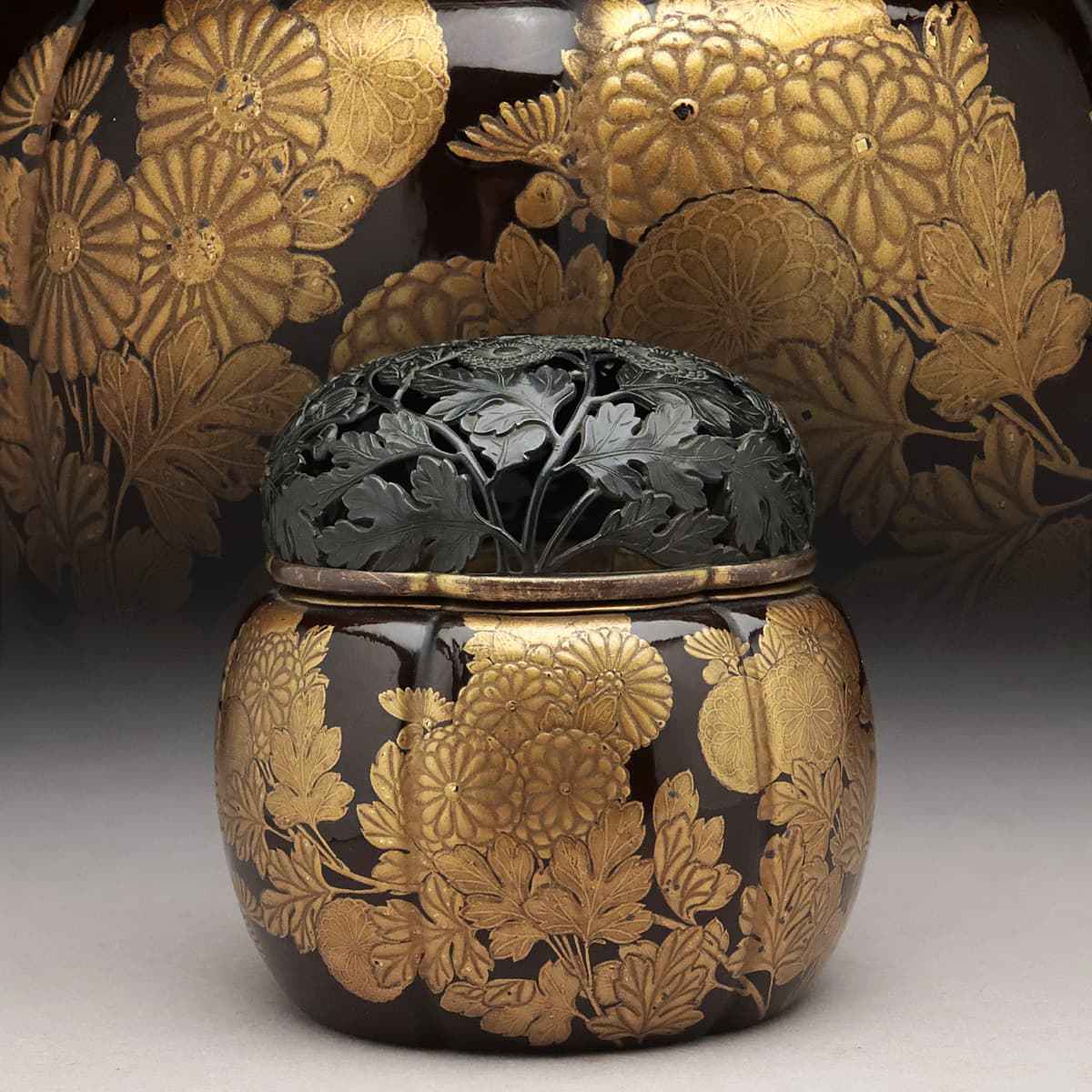 CY481 江戸-明治期 赤銅菊透火屋 菊蒔絵阿古陀香炉 高10.8cm 重210g 木 