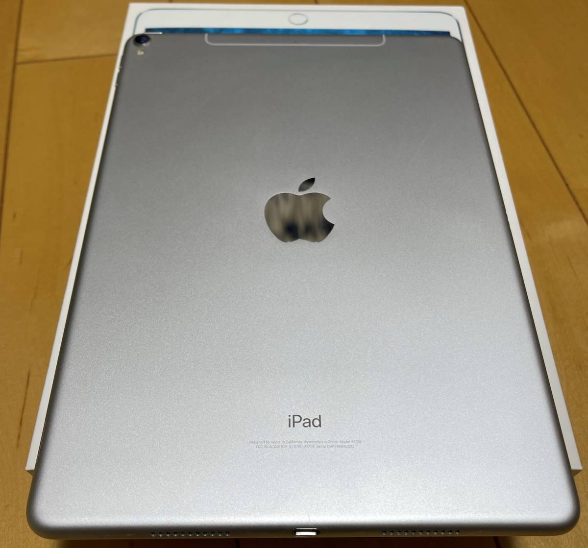Apple SIMフリー iPad Pro (10.5インチ) シルバー 64GB MQF02J⁄A
