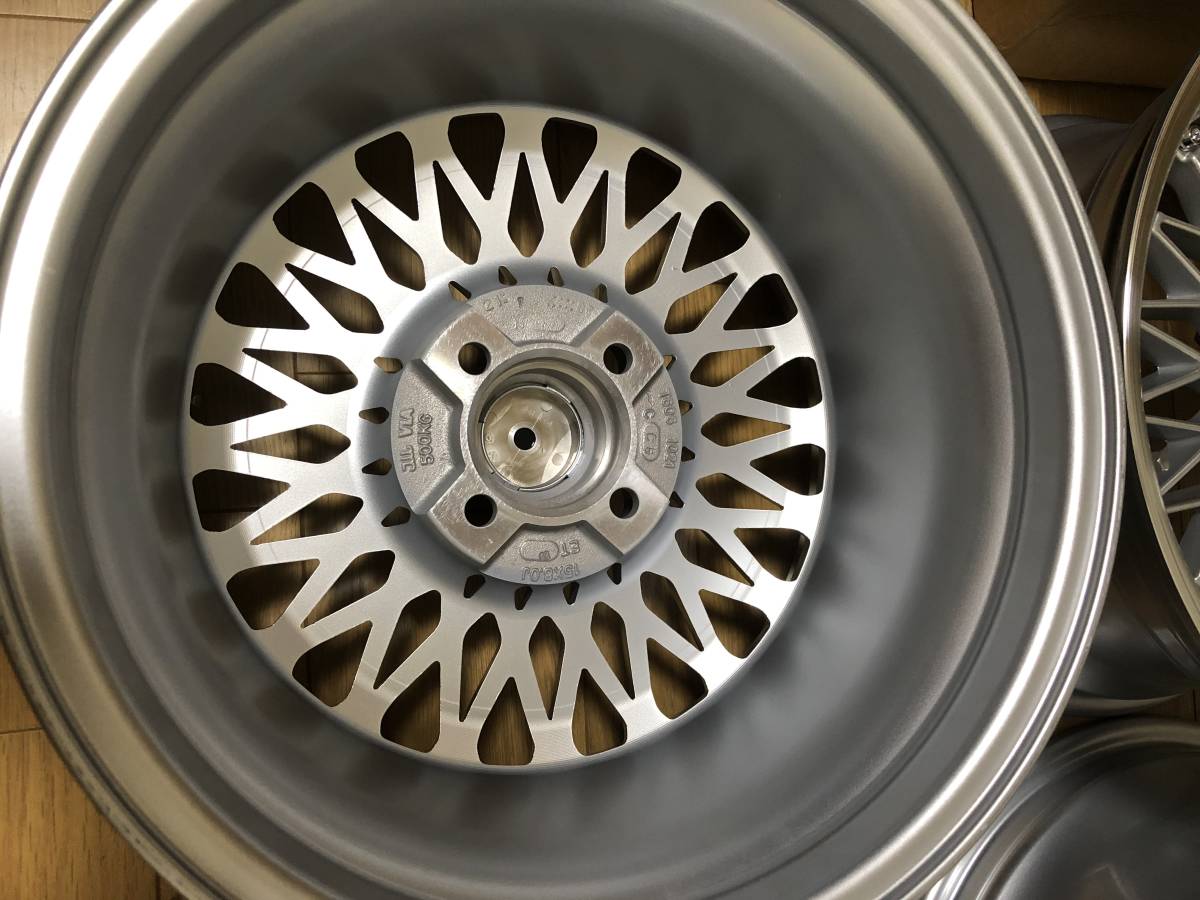 旧車系デザインメッシュホイール 15×8J・＋20・PCD100 4本セット 深 