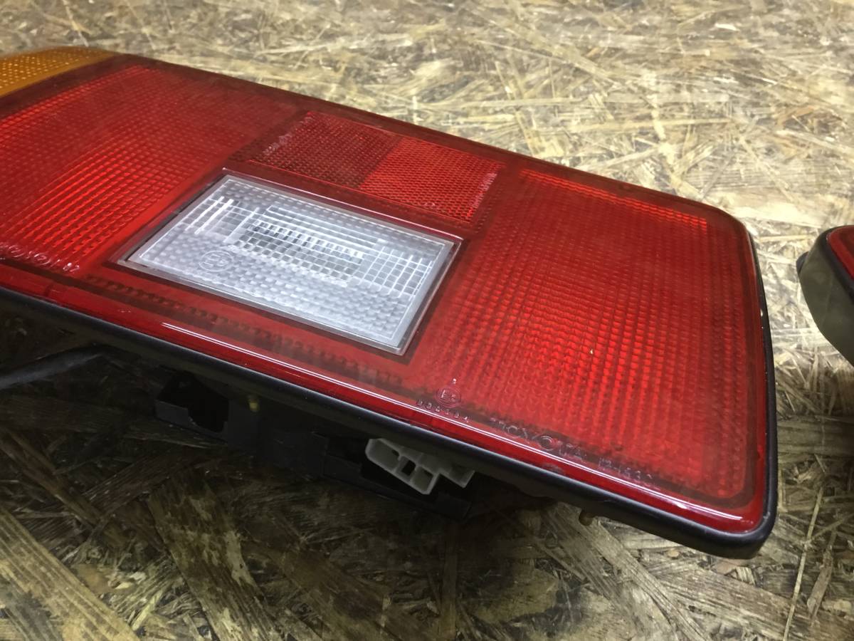 【当時物】 トヨタ AE86 レビン 後期 テールライト 左右セット 2ドア AE86 85 後期 2ドア レビン テールランプ 当時物 4AG 2ドア 3ドア