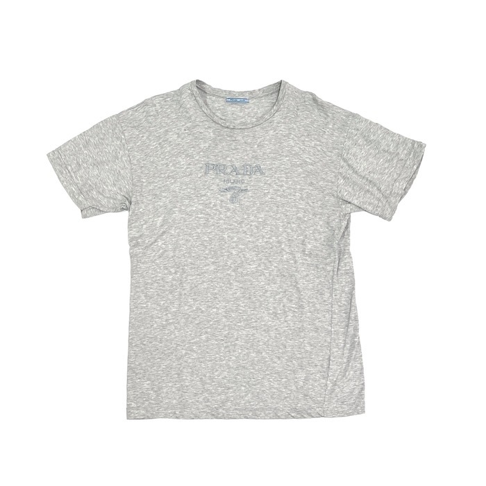 【お買い得，定番】 00s イタリア製 PRADA ロゴ刺繍 Tシャツ vintage 古着 グレー(半袖Tシャツ)｜売買されたオークション情報、yahooの商品情報をアーカイブ公開 - オークファン 男性用